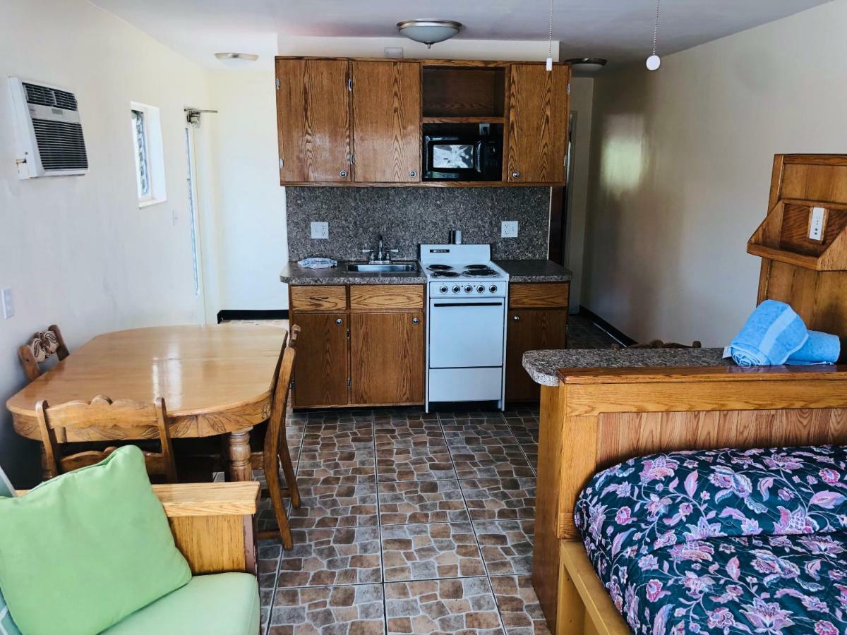 Ebb Tide Motel เซนต์พีทบีช ภายนอก รูปภาพ